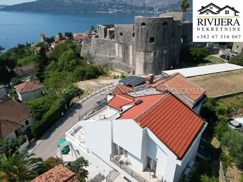 Prodaja, kuća, 294m², Centar, Herceg Novi
