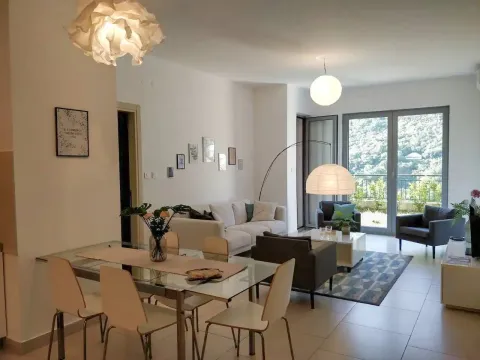 Prodaja, trosoban stan, 96m², Morinj, Kotor - image 1