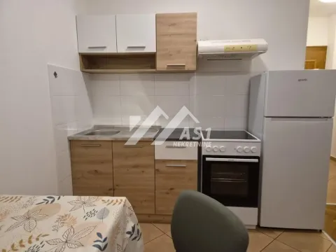 Izdavanje, jednosoban stan, 33m², Socijalno, Novi Sad Sve Podlokacije - image 3