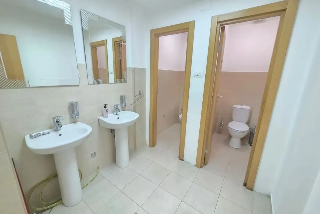 Izdavanje, poslovni prostor, 120m², Preko Morače, Podgorica