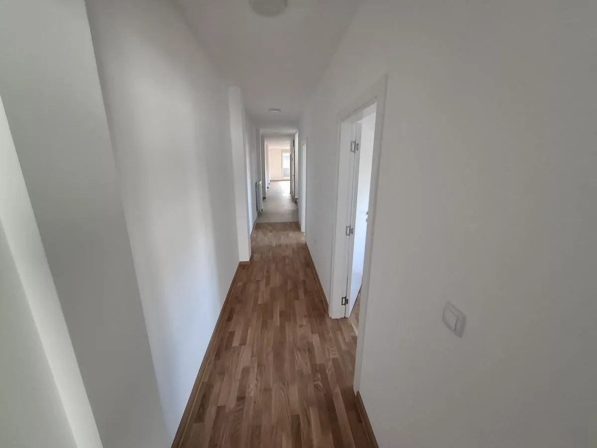 Prodaja, četvorosoban stan, 116m², Telep, Novi Sad Sve Podlokacije