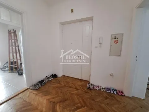 Sale, two bedroom apartment, 61m², Stari Grad, Beograd - image 6