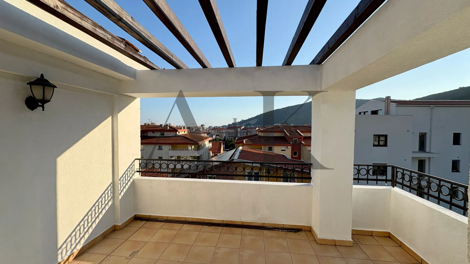 Sale, three bedroom apartment, 100m², Podmaine, Budva