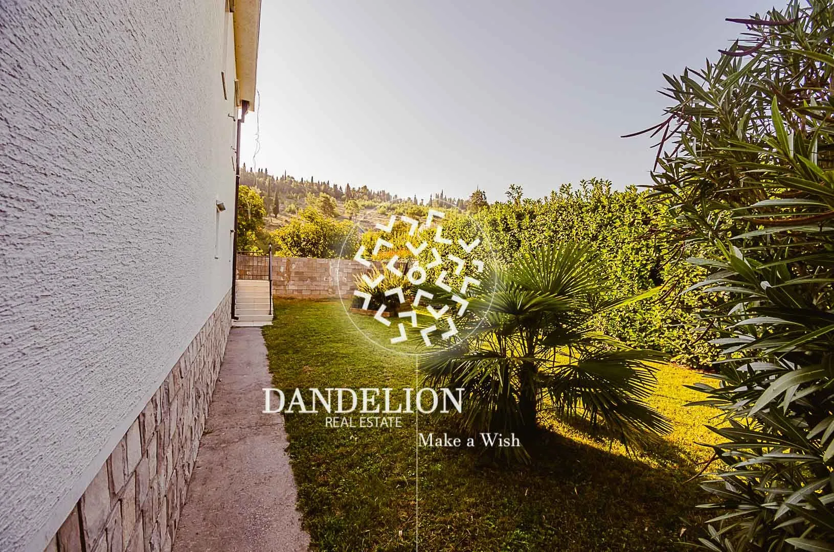 Rent, house, 250m², Zagorič, Podgorica