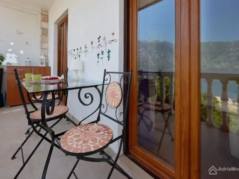 Prodaja, dvosoban stan, 51m², Prčanj, Kotor - image 10