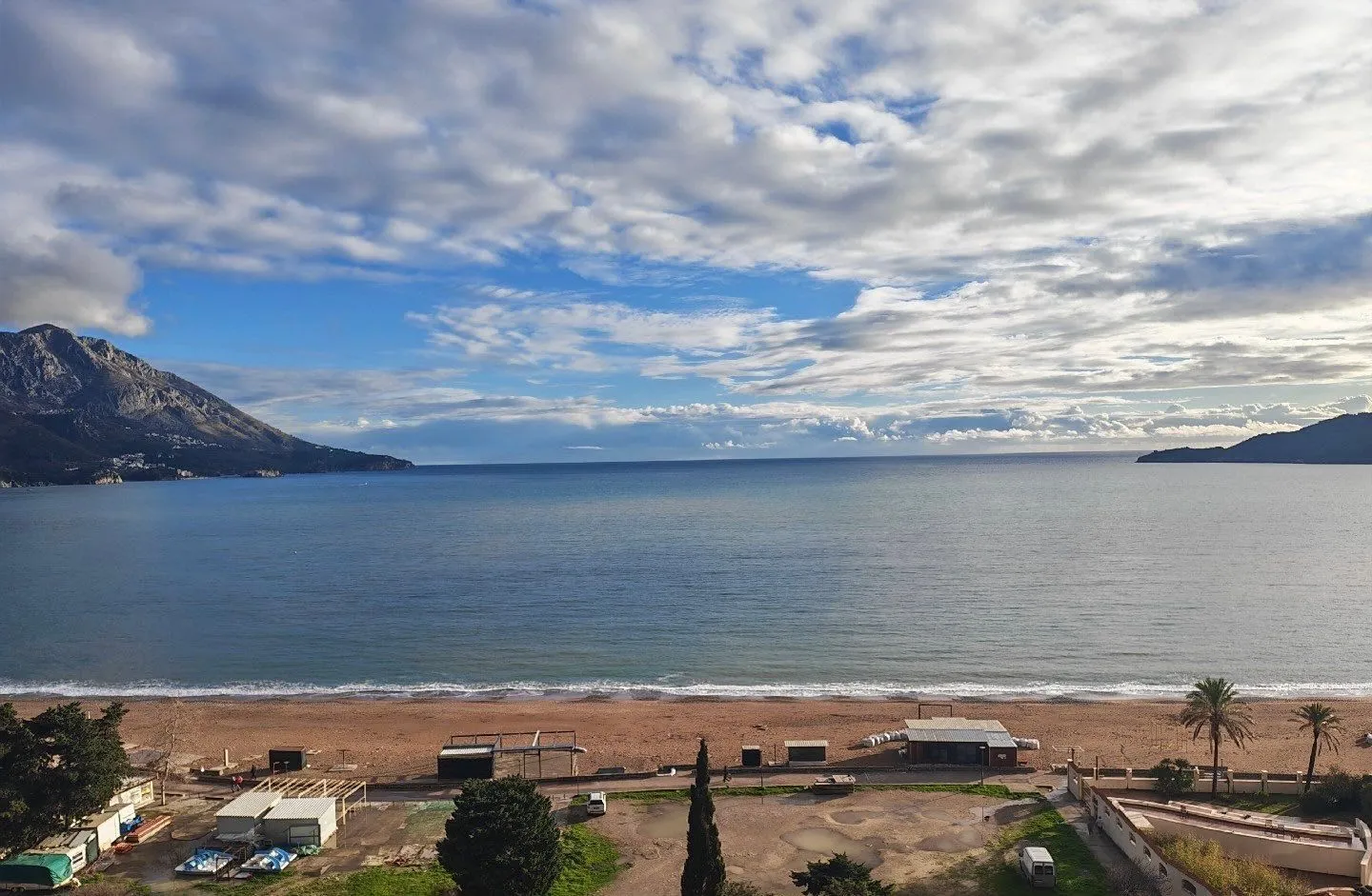 Sale, two bedroom apartment, 77m², Bečići, Budva