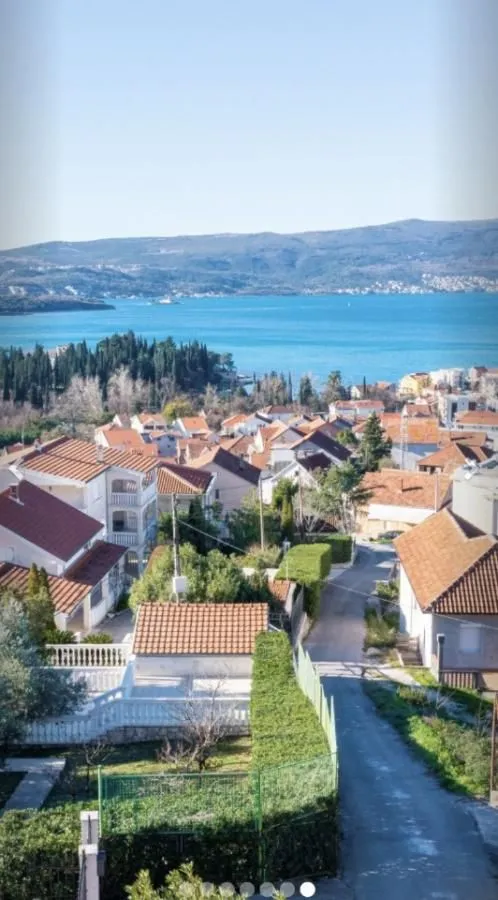 Prodaja, plac, 400m², Tivat, Crna Gora
