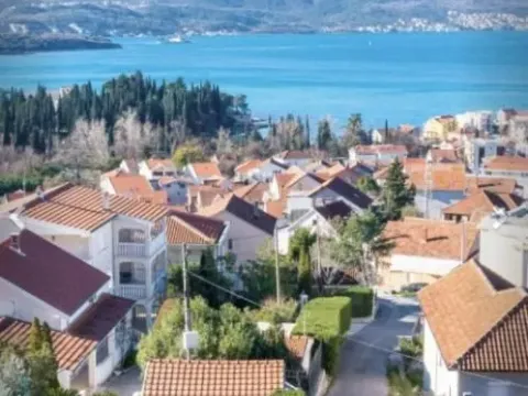 Sale, land lot, 400m², Tivat, Crna Gora