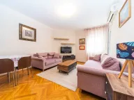 Rent, one bedroom apartment, 40m², Blok 6, Podgorica - image 1
