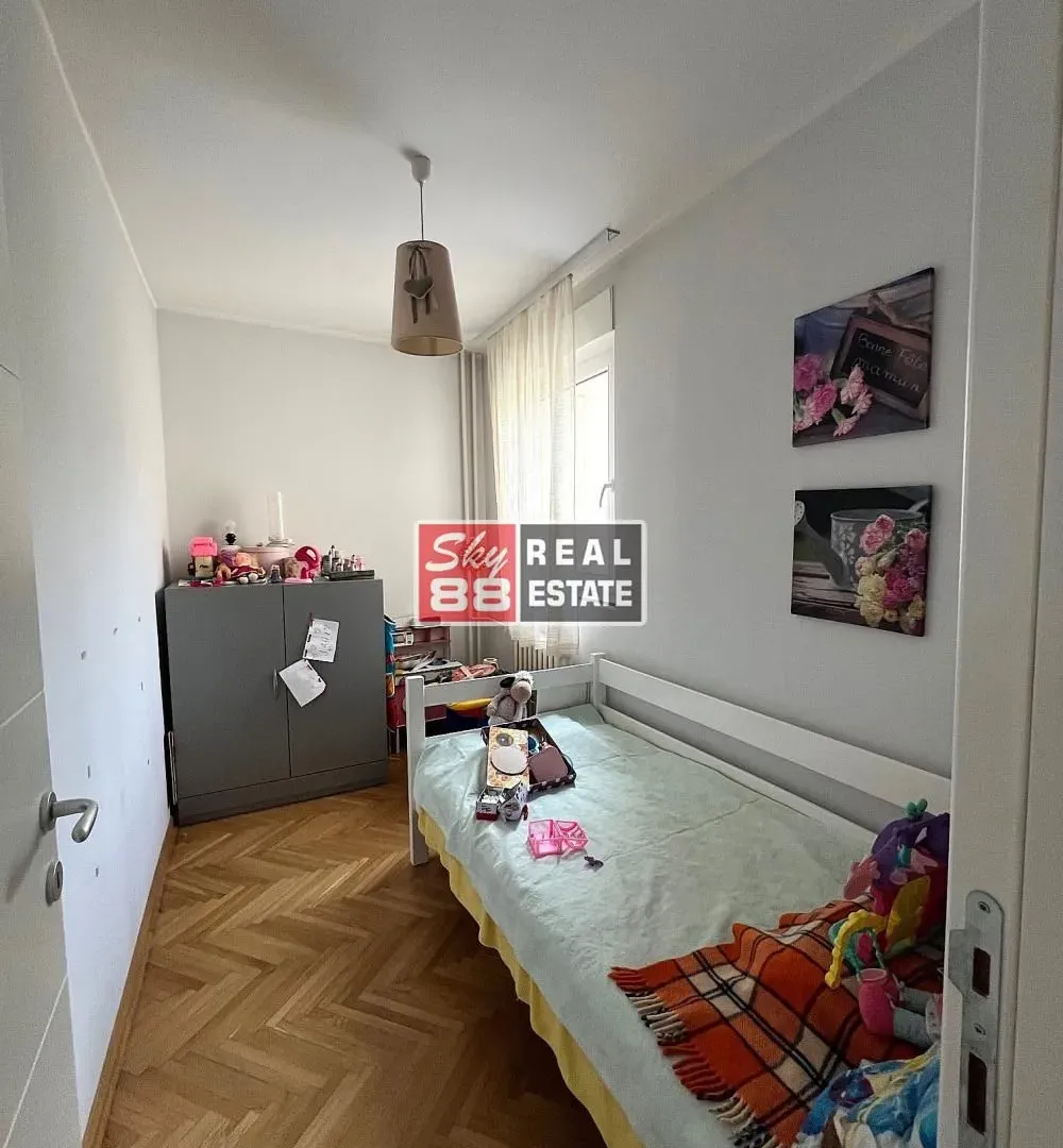 Sale, four bedroom apartment, 76m², Vračar Sve Podlokacije, Beograd