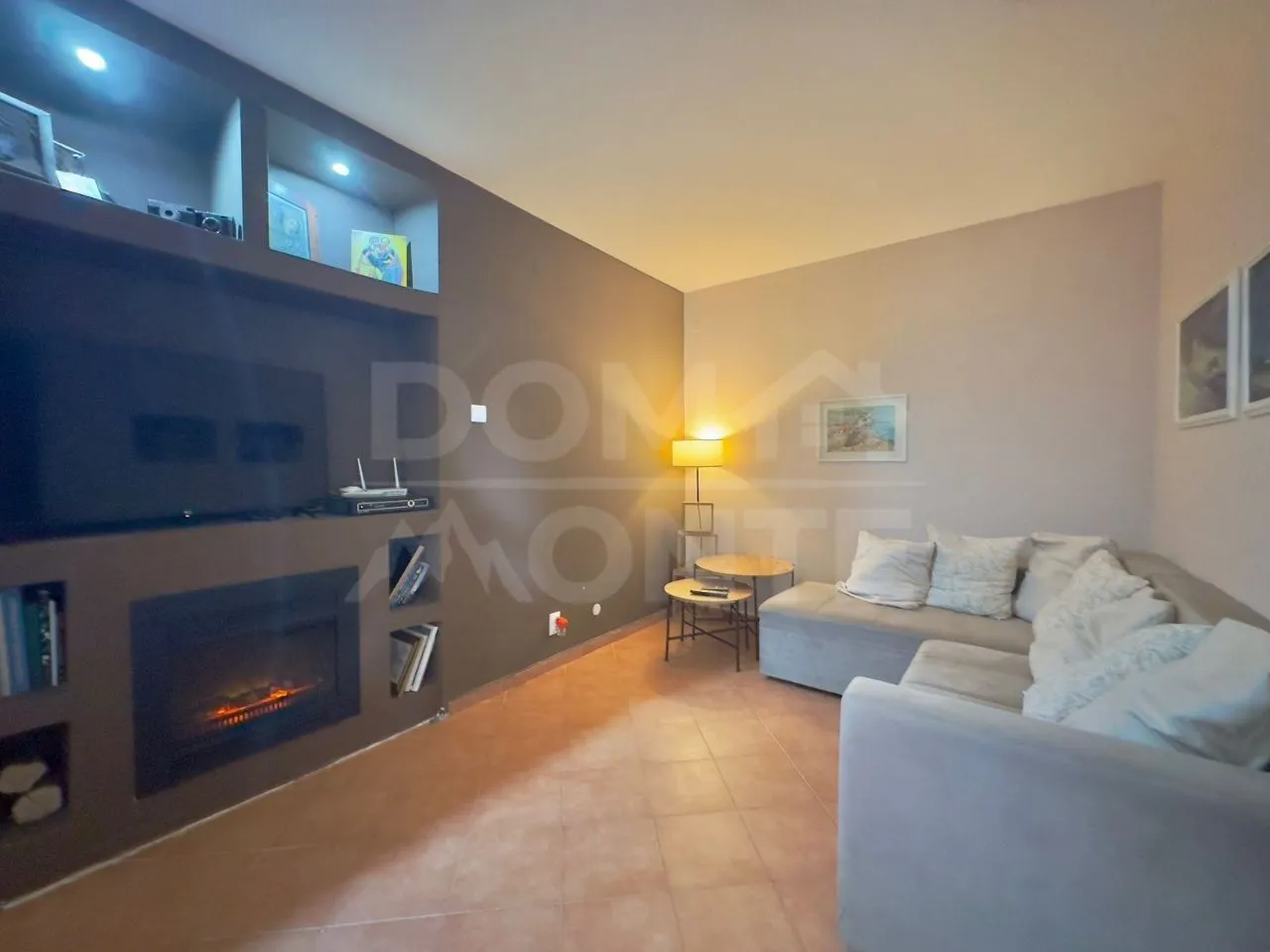 Prodaja, dvosoban stan, 65m², Seljanovo, Tivat