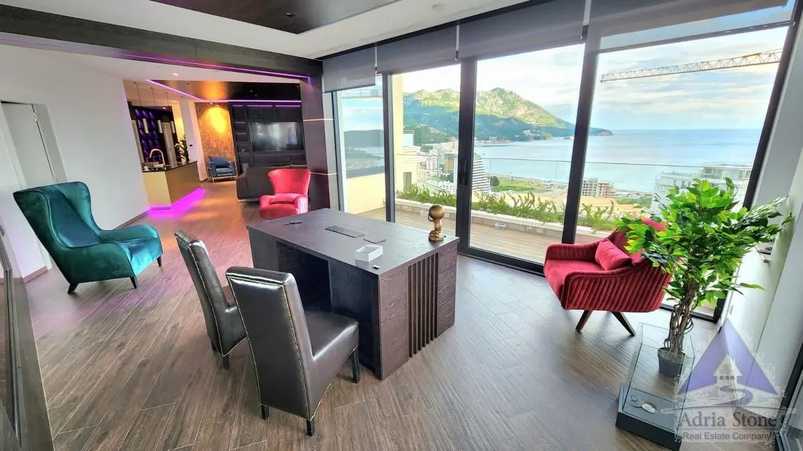 Sale, three bedroom apartment, 285m², Bečići, Budva