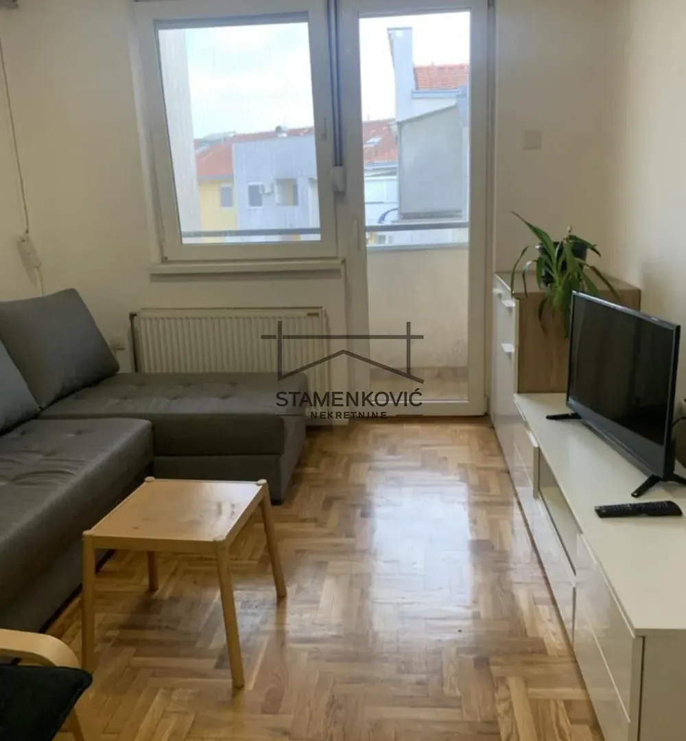 Prodaja, stan, 26m², Bulevar patrijarha Pavla, Novi Sad Sve Podlokacije