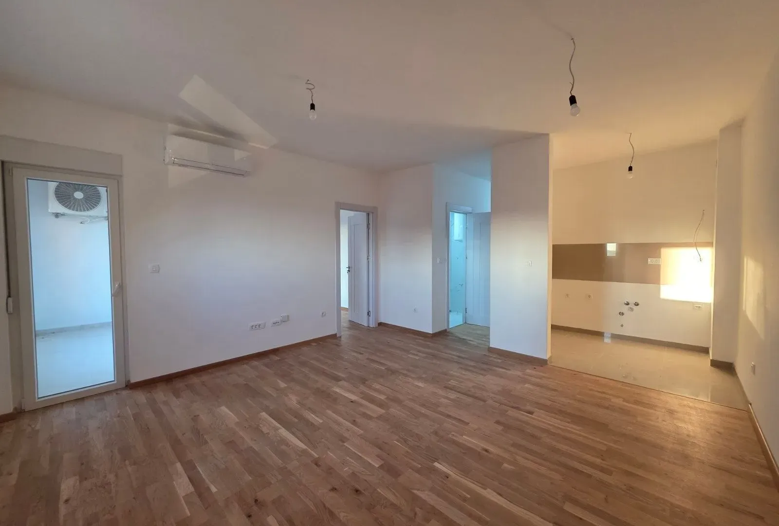 Sale, two bedroom apartment, 58m², Bečići, Budva