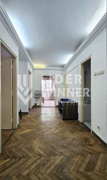 Prodaja, trosoban stan, 89m², Stari Grad, Beograd
