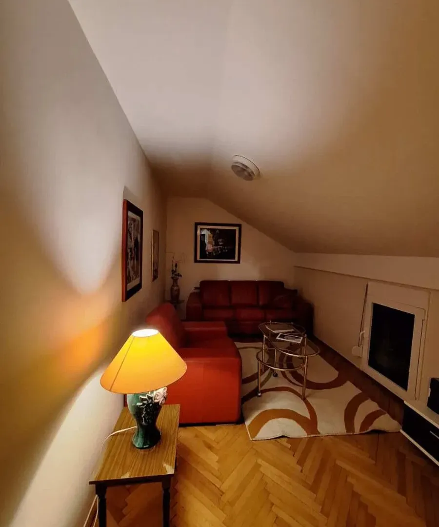 Izdavanje, dvosoban stan, 70m², Donja Gorica, Podgorica