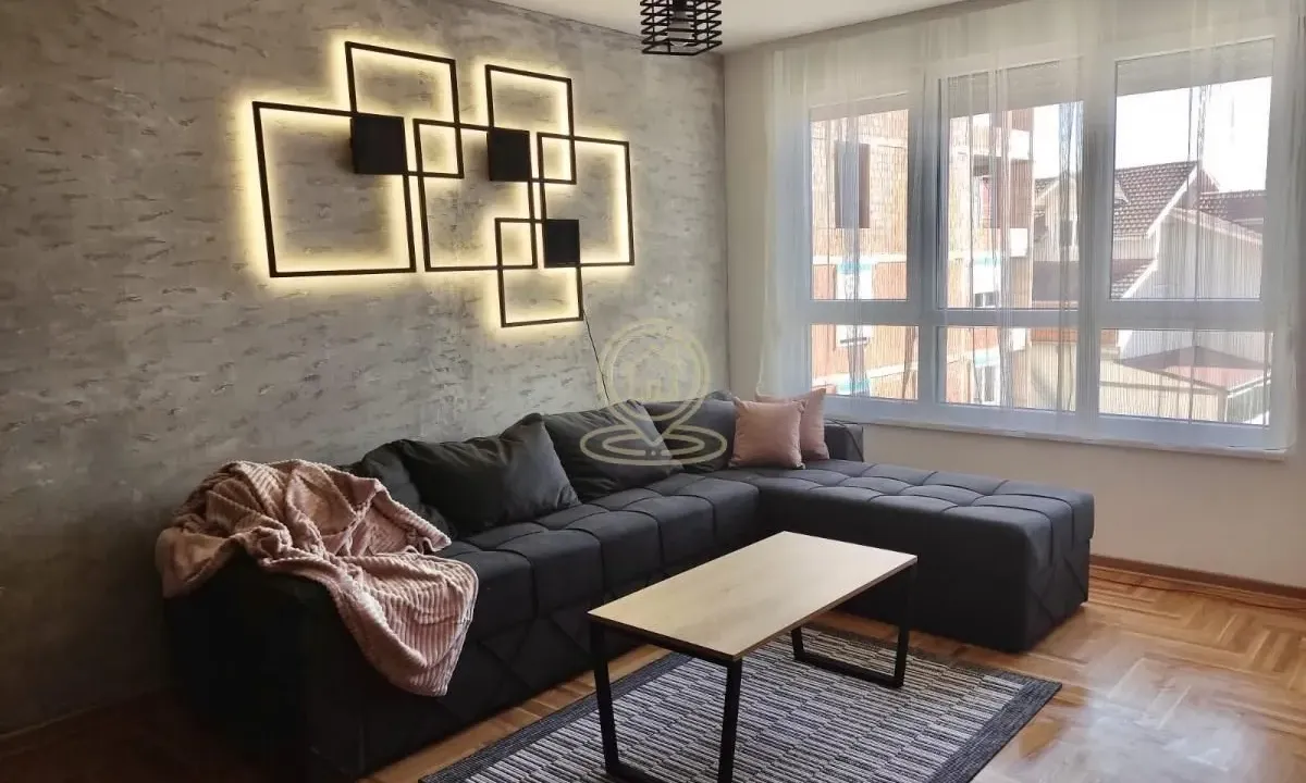 Izdavanje, jednosoban stan, 45m², Pantelej, Niš