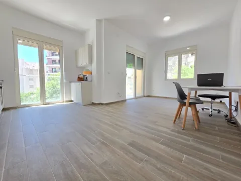 Prodaja, dvosoban stan, 74m², Bečići, Budva - image 18