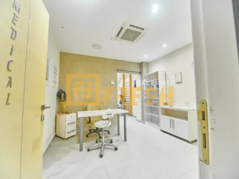 Prodaja, poslovni prostor, 1343m², Centar, Podgorica - image 42