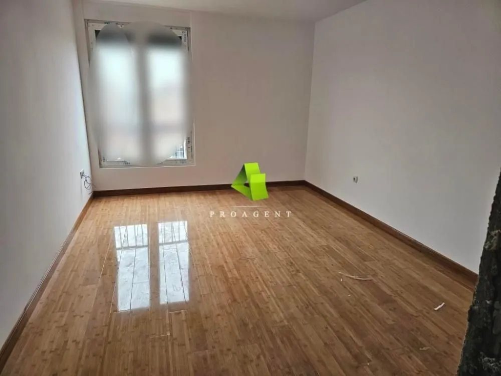 Prodaja, trosoban stan, 183m², Pantelej, Niš