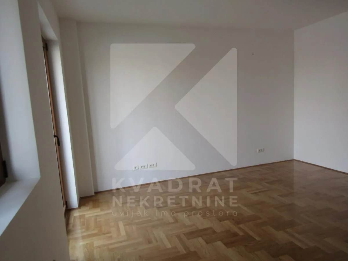 Prodaja, trosoban stan, 138m², Kruševac, Podgorica