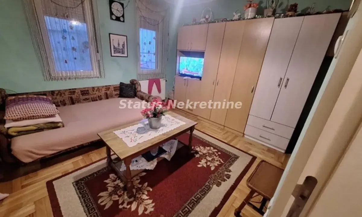 Izdavanje, garsonjera, 30m², Podbara, Novi Sad Sve Podlokacije