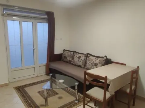 Rent, studio apartment, 25m², Stari Aerodrom, Podgorica
