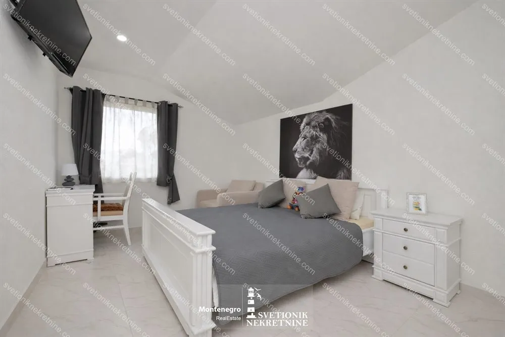 Prodaja, dvosoban stan, 98m², Igalo, Herceg Novi