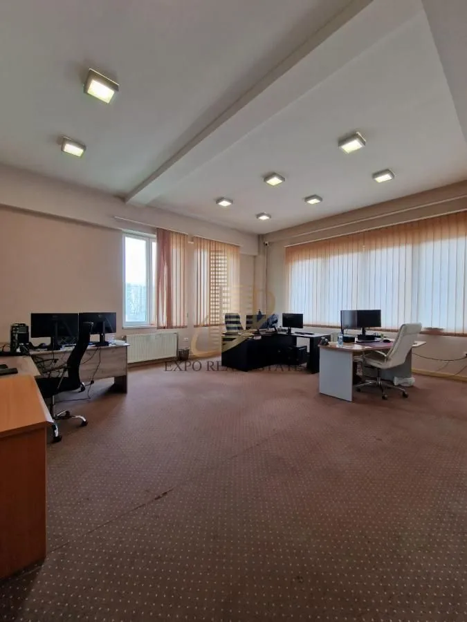 Rent, office space, 690m², Novo naselje, Novi Sad