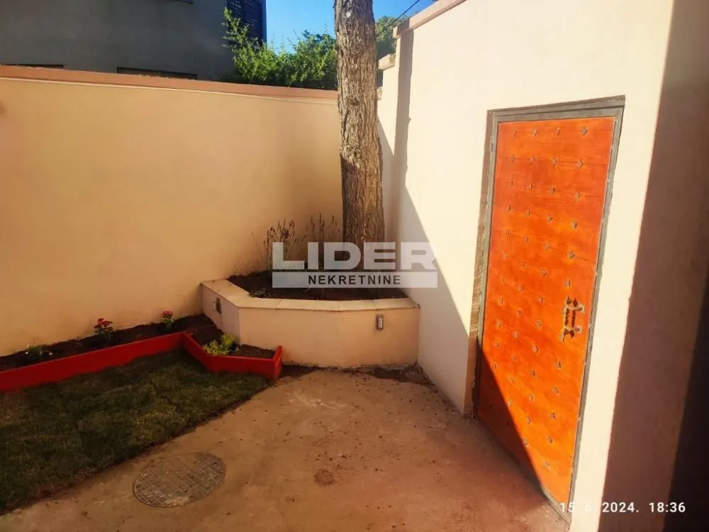 Sale, house, 195m², Banovo Brdo, Beograd