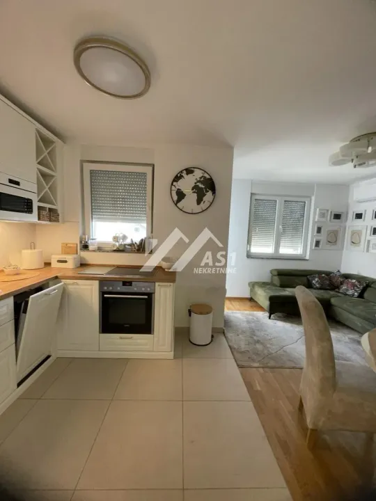 Izdavanje, dvosoban stan, 50m², Sadovi, Petrovaradin