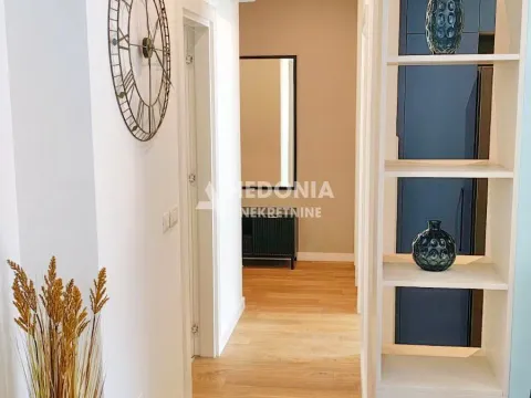 Izdavanje, trosoban stan, 60m², Lion, Zvezdara Sve Podlokacije - image 16