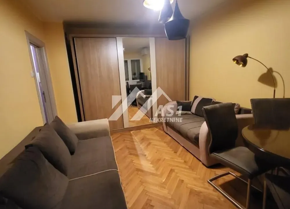 Rent, apartment, 31m², Bulevar Oslobodjenja, Novi Sad Sve Podlokacije