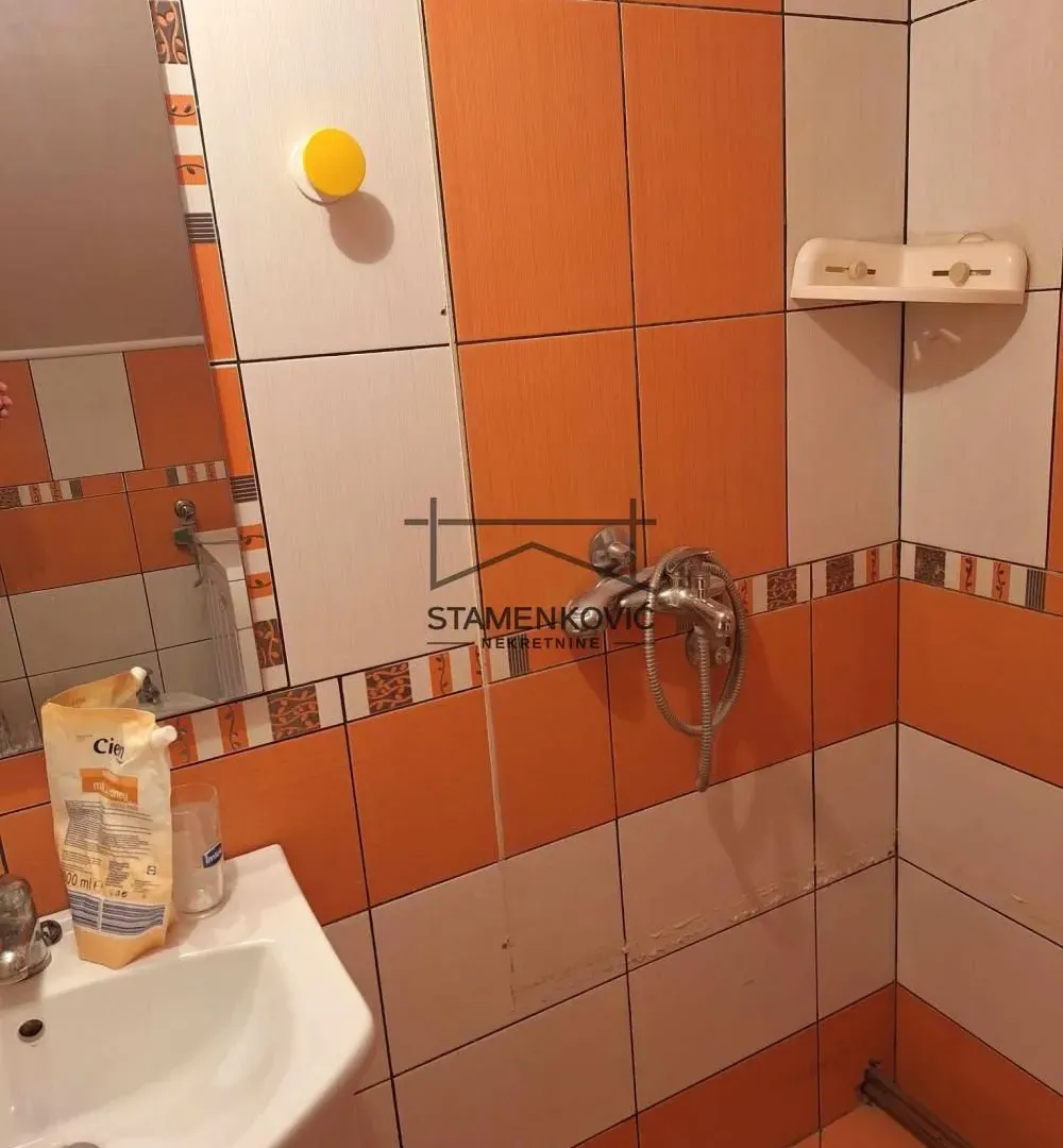 Prodaja, dvosoban stan, 68m², Socijalno, Novi Sad Sve Podlokacije