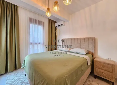 Rent, one bedroom apartment, 50m², Šušanj, Bar - image 15