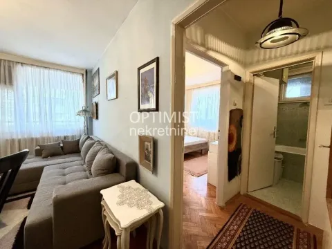 Izdavanje, trosoban stan, 95m², Tašmajdan, Palilula Sve Podlokacije - image 2