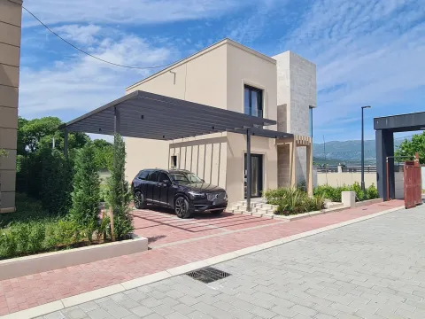 Prodaja, kuća, 200m², Danilovgrad, Crna Gora - image 16