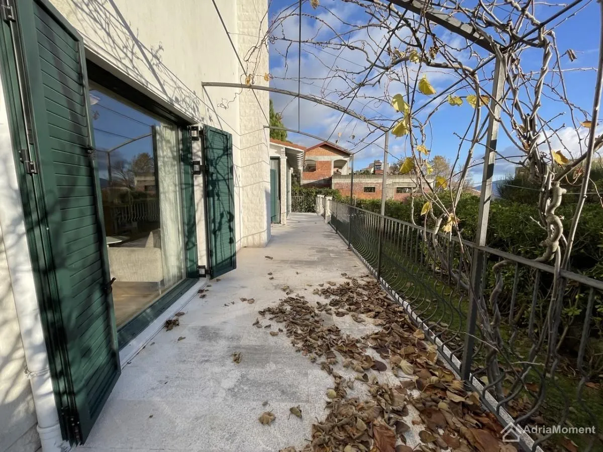 Prodaja, kuća, 201m², Topla, Herceg Novi