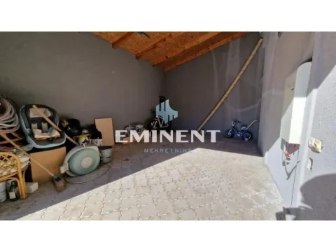 Prodaja, kuća, 345m², Surčin, Beograd - image 24