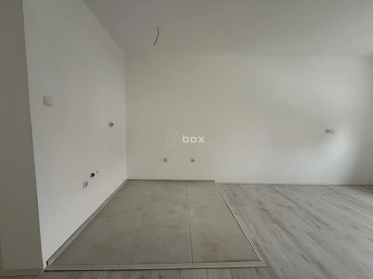 Prodaja, kuća, 186m², Pantelej, Niš