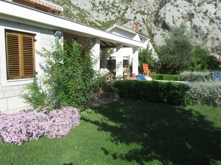 Sale, house, 300m², Orahovac, Kotor
