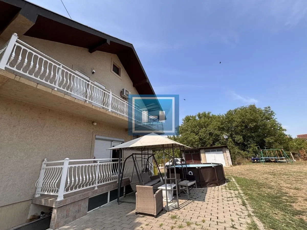 Prodaja, kuća, 280m², Rakitovo, Jagodina