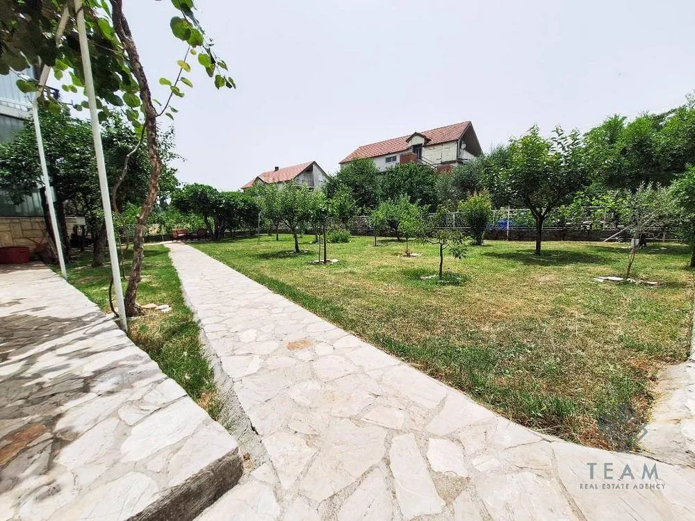 Prodaja, kuća, 210m², Masline, Podgorica