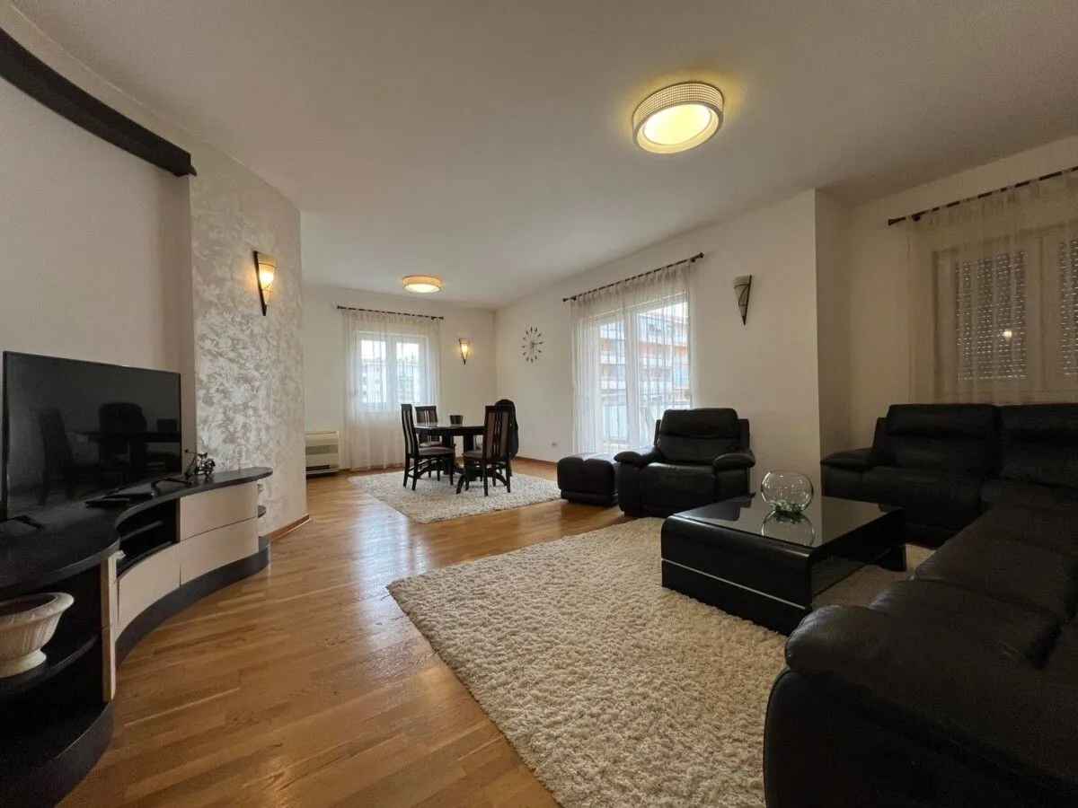 Rent, three bedroom apartment, 120m², City Kvart, Podgorica