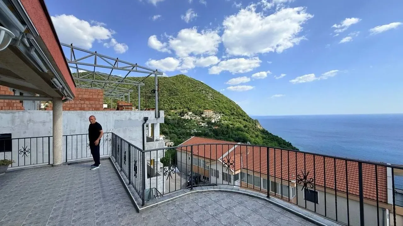 Prodaja, dvosoban stan, 131m², Seoce, Budva