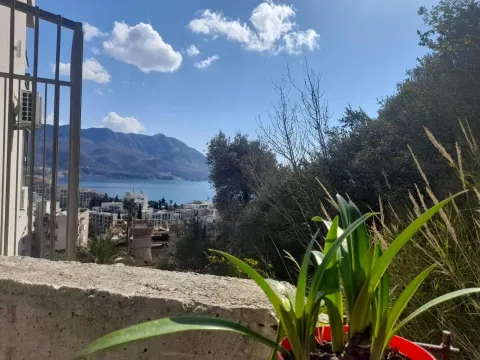 Rent, one bedroom apartment, 59m², Boreti, Budva - image 6