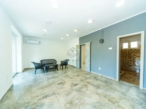 Izdavanje, poslovni prostor, 65m², Masline, Podgorica - image 2