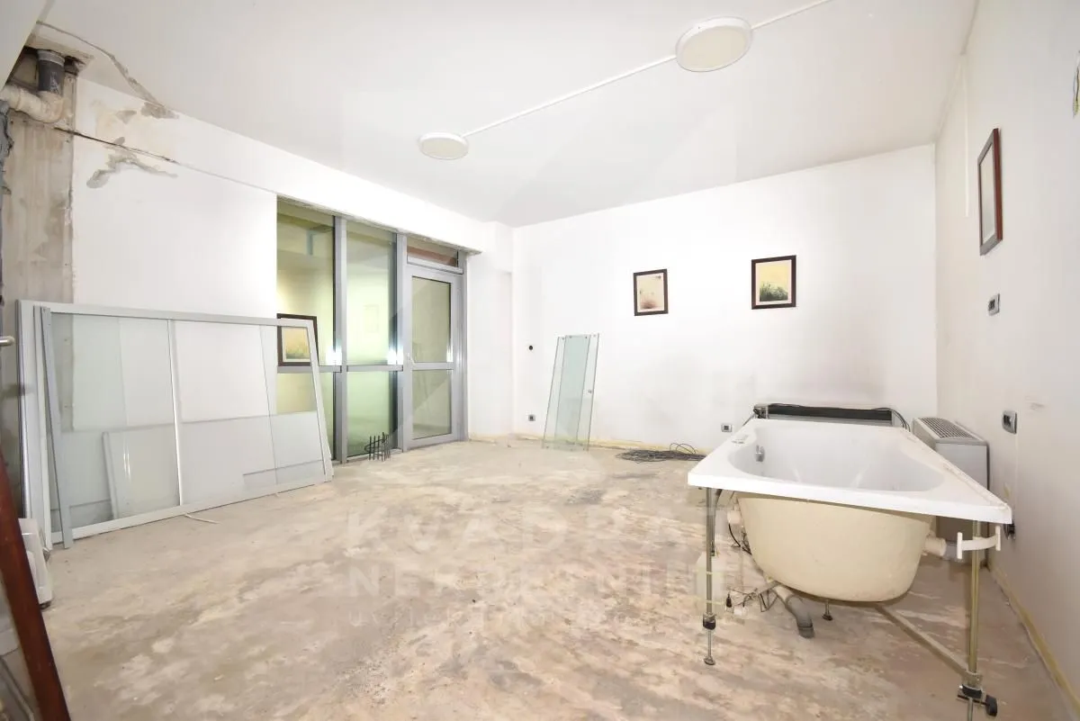 Rent, office space, 358m², Preko Morače, Podgorica