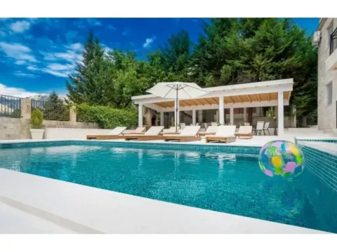 Prodaja, kuća, 240m², Stoliv, Kotor - image 17