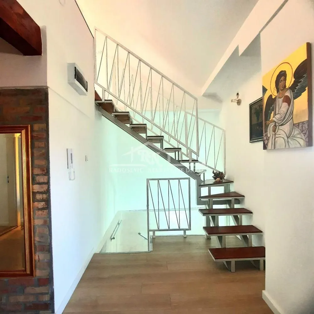 Prodaja, četvorosoban stan, 102m², Čukarica, Beograd